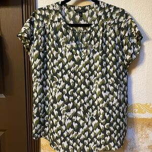 Banana republic blouse size Medium
